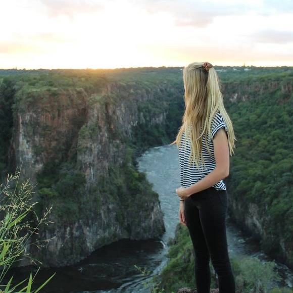 Meet your Posher, Alyssa - Picture 1 of 1